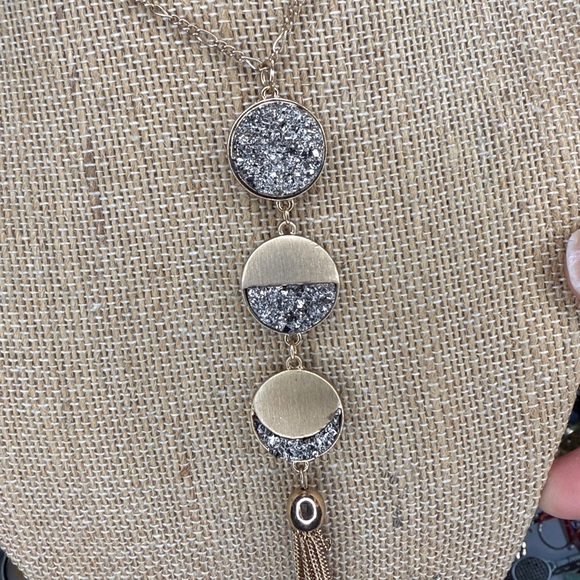 Moon phase long necklace 🌑🌓🌒 - Picture 2 of 4